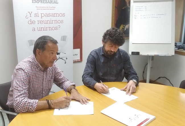 Ehne Nafarroa y Cruz Roja firman un convenio de colaboración para impulsar el trabajo en el sector primario